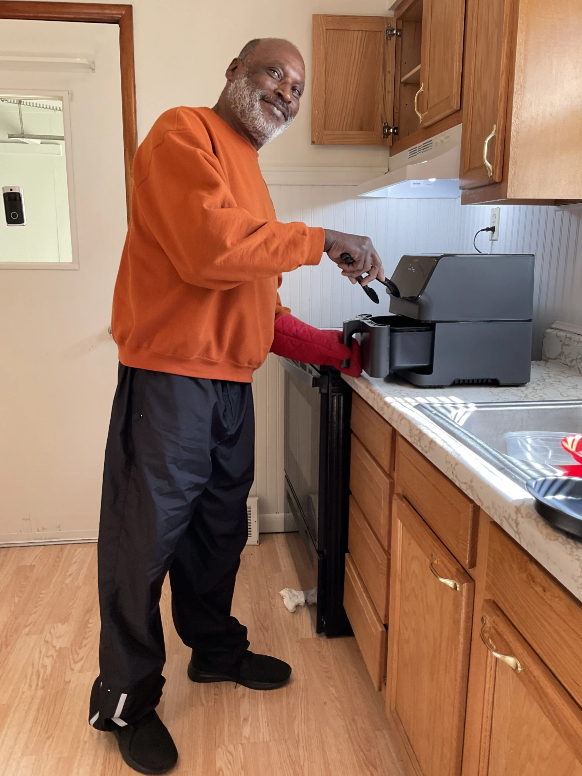 IATP Customer Using an Air Fryer