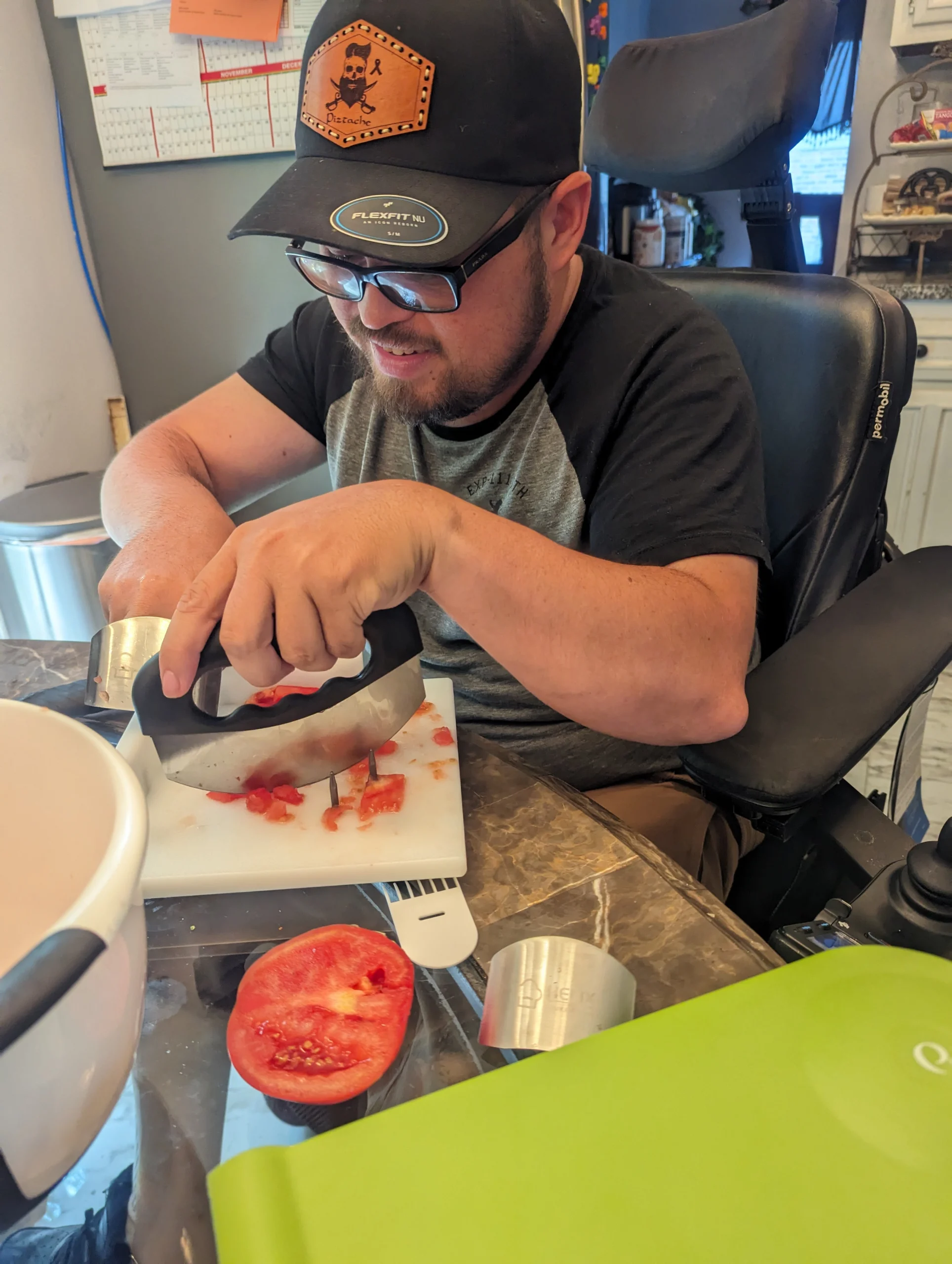 Carlos B using rocker knife